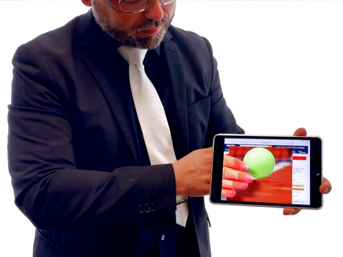 Magicien digitale magie ipad manque animation soiree entreprise close up 4 e1610195555936